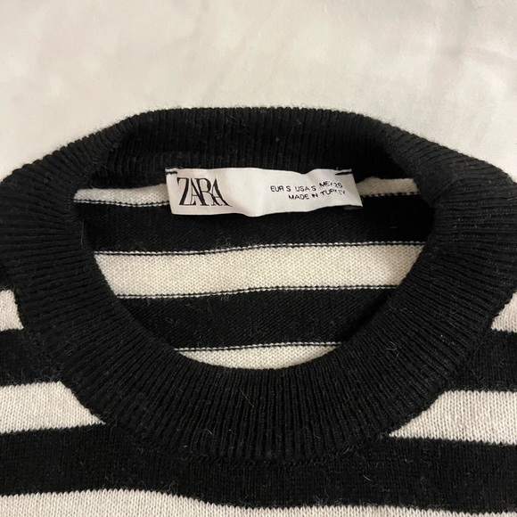 Black and White Striped Sweater - Picture 2 of 7